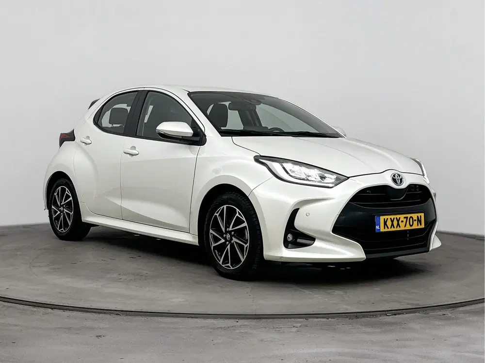 Toyota Yaris 1.5 Hybrid 115 First Edition uit 2022, foto 12