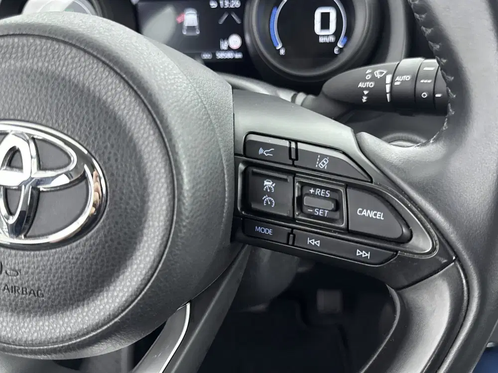 Toyota Yaris 1.5 Hybrid 115 First Edition uit 2022, foto 14