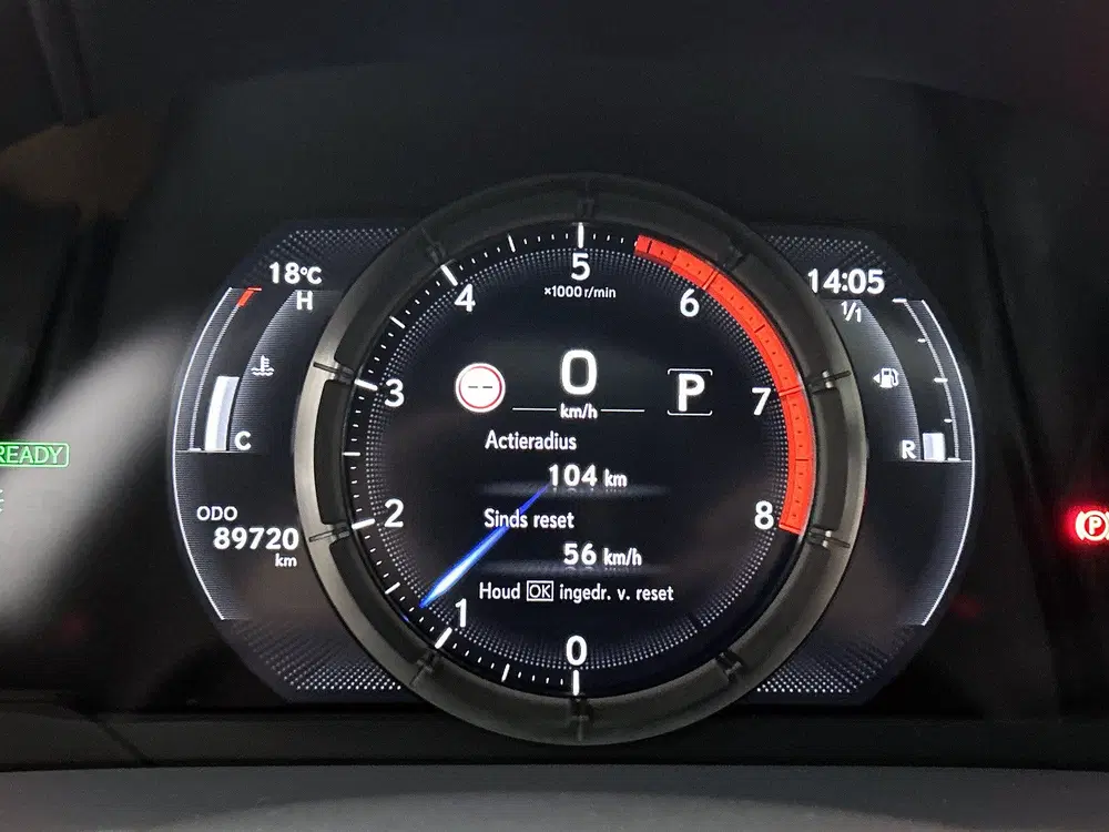 Lexus ES 300h F Sport Line uit 2020, foto 5
