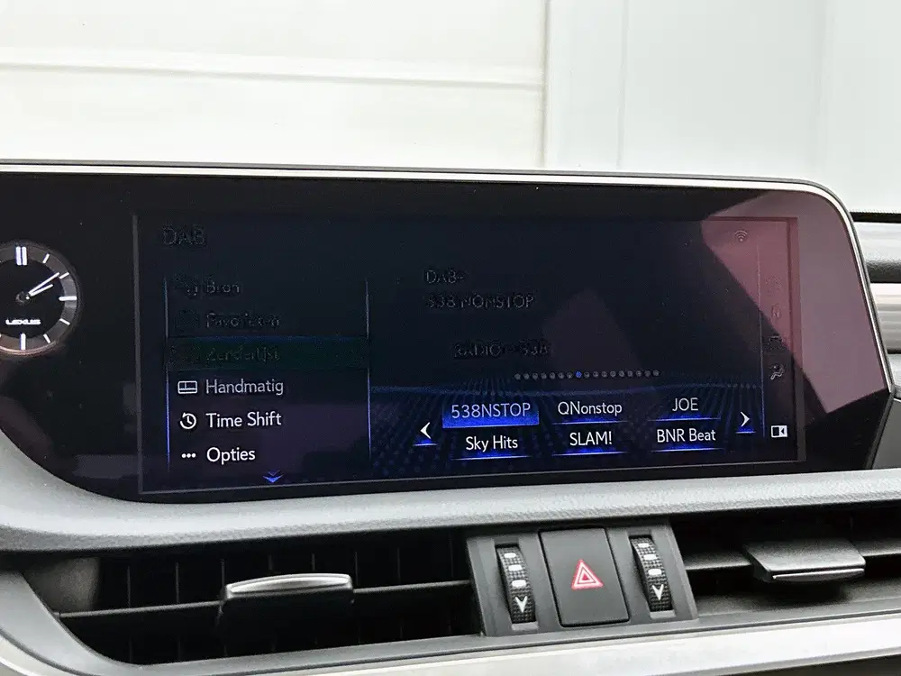 Lexus ES 300h F Sport Line uit 2020, foto 7