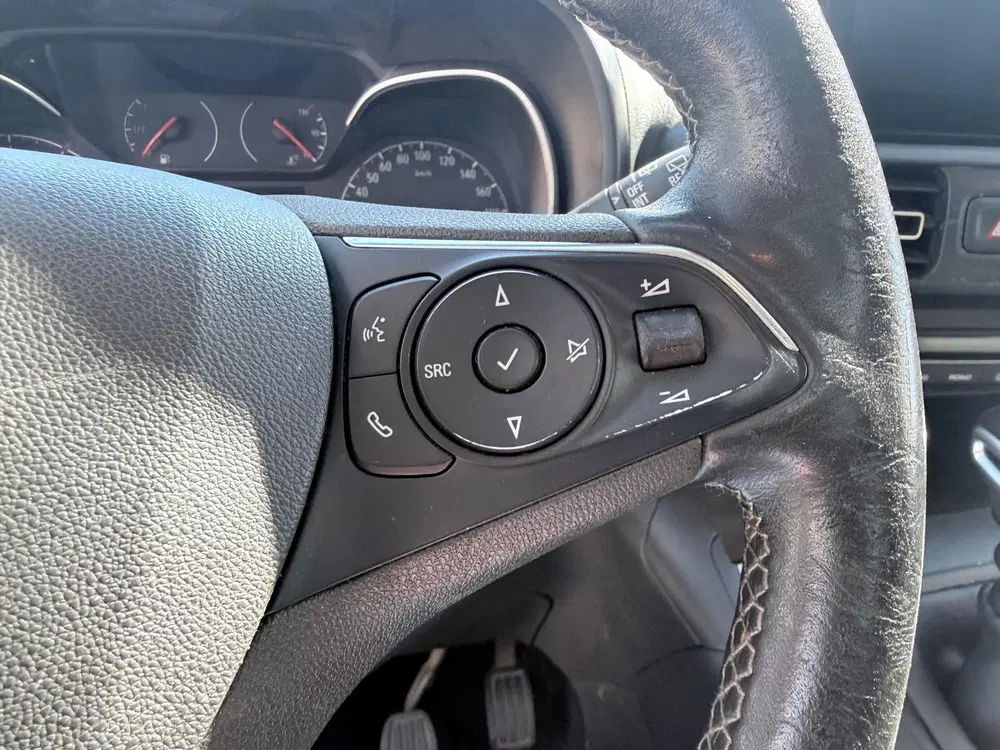 Opel Combo 1.2 Turbo Edition PANO LED CARPLAY CAMERA uit 2019, foto 14