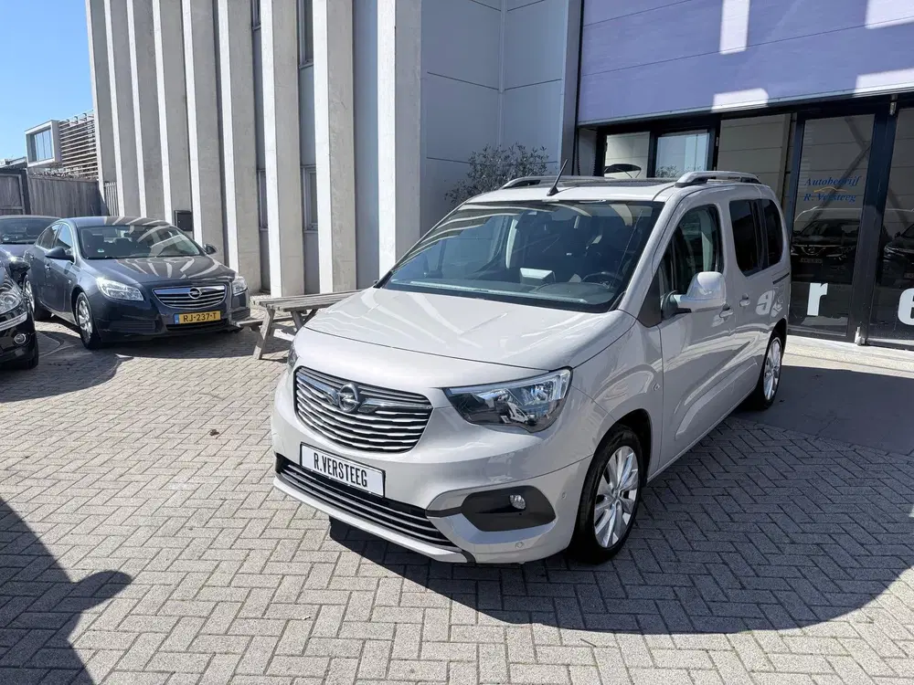 Opel Combo 1.2 Turbo Edition PANO LED CARPLAY CAMERA uit 2019, foto 2