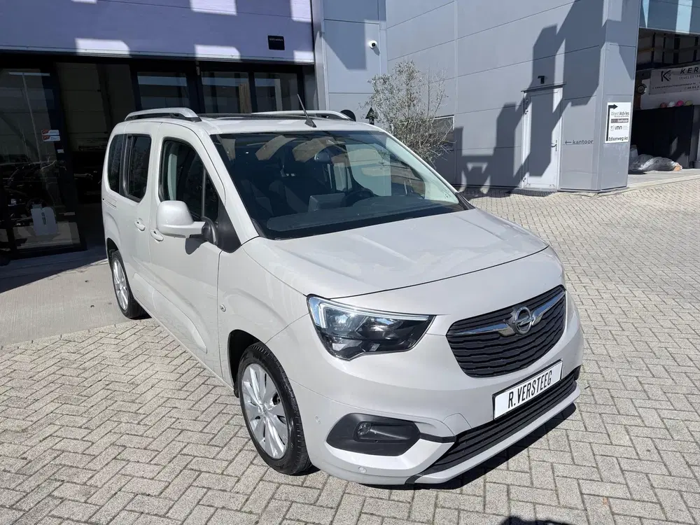 Opel Combo 1.2 Turbo Edition PANO LED CARPLAY CAMERA uit 2019, foto 3