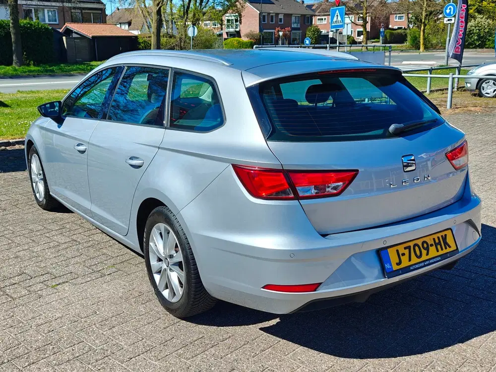 SEAT Leon 1.0 EcoTSI Style Business Intense uit 2019, foto 3