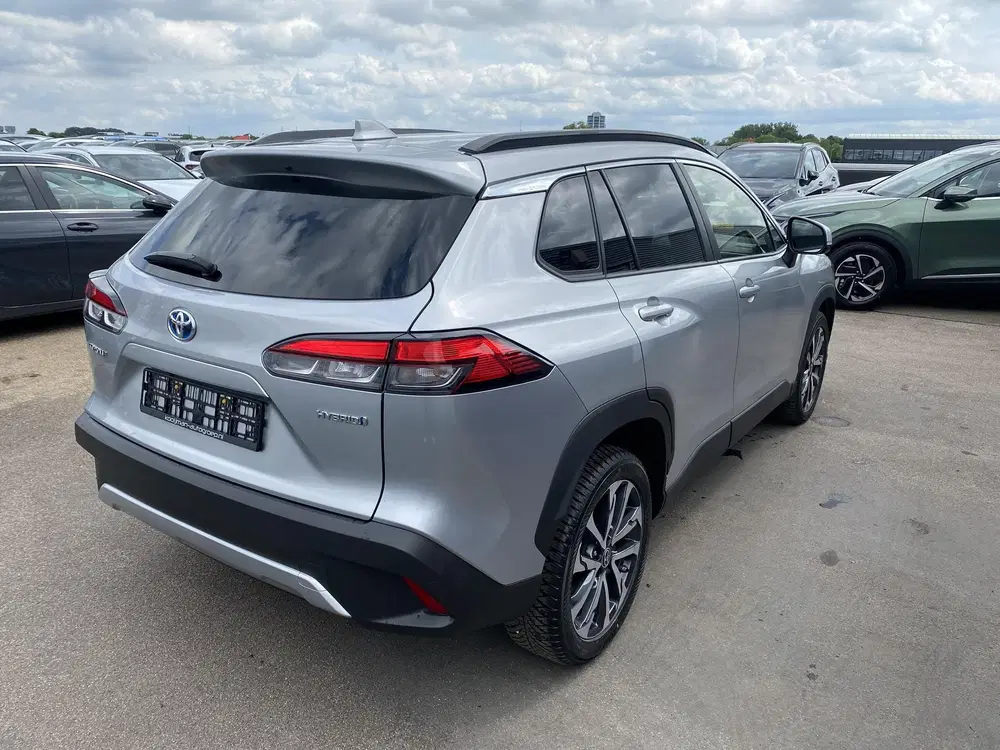 Toyota Corolla Cross Hybrid 140 Dynamic edition Navigatie uit 2024, foto 10