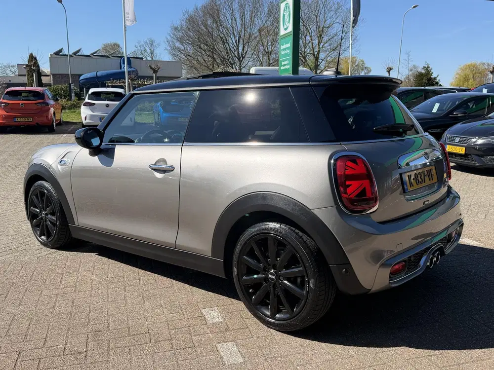 Mini Cooper S 2.0 Cooper S 60 Years Edition AUTOMAAT uit 2019, foto 3