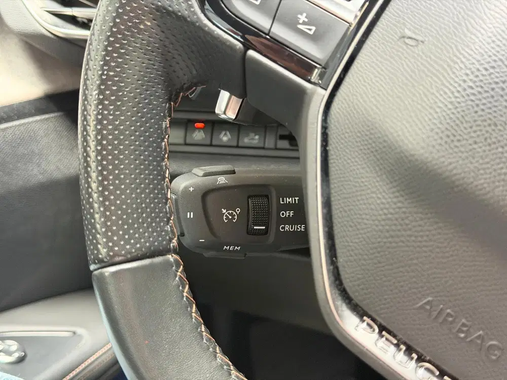 Peugeot 5008 1.2 PureTech GT uit 2022, foto 8