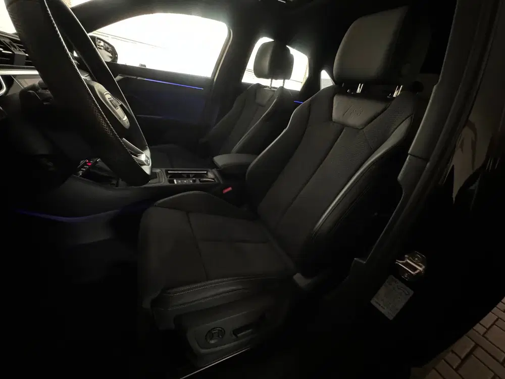 Audi Q3 35 TFSI S Line Competiti Pano uit 2024, foto 13