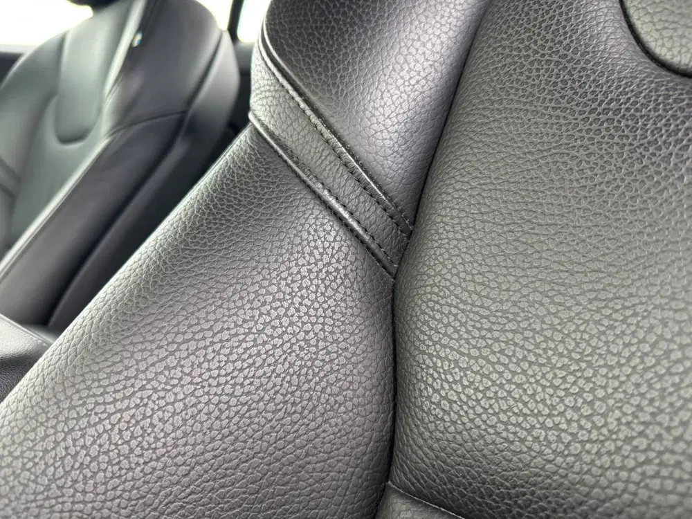 Volvo S60 2.0 B4 Plus Dark uit 2023, foto 11