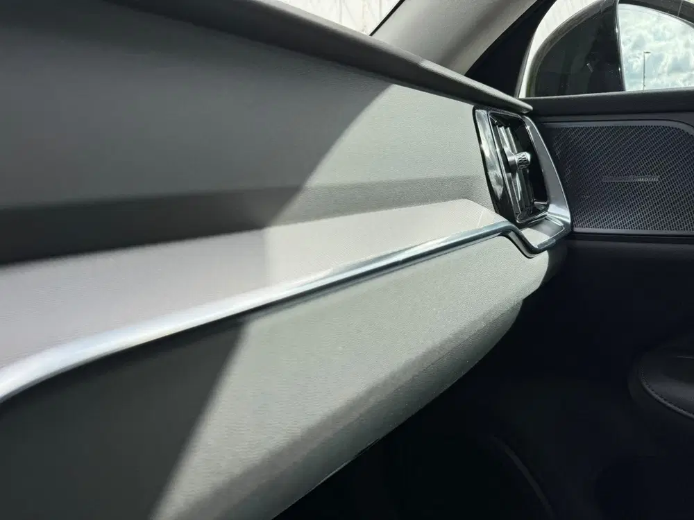Volvo S60 2.0 B4 Plus Dark uit 2023, foto 13