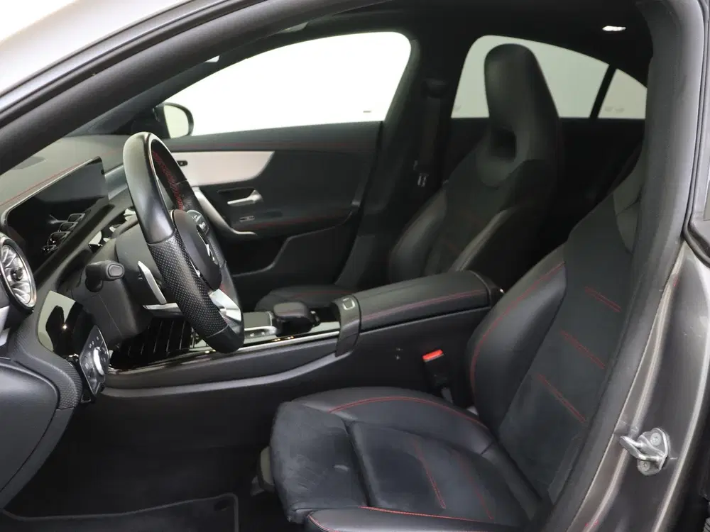 Mercedes-Benz CLA 180 AMG Line uit 2022, foto 15