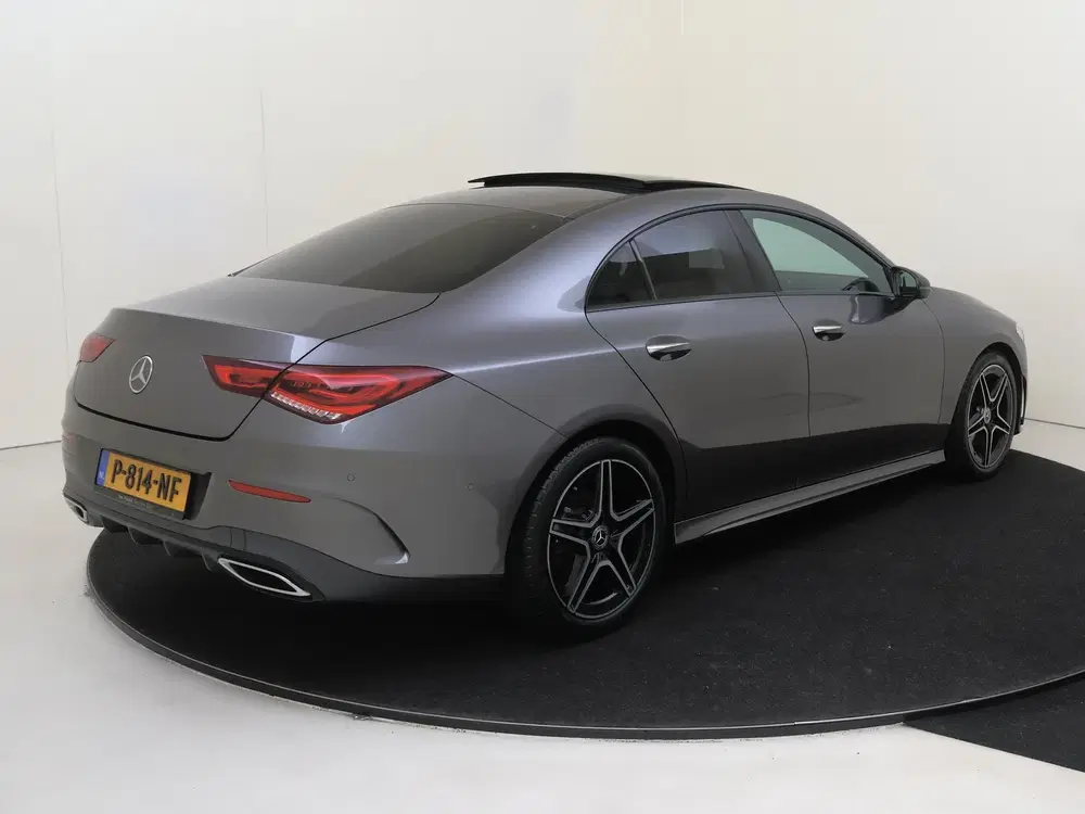 Mercedes-Benz CLA 180 AMG Line uit 2022, foto 4