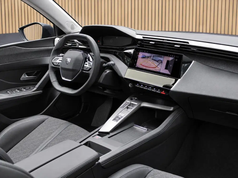 Peugeot 408 1.2 PT Allure Pack 130pk EAT8 Automaat uit 2024, foto 3
