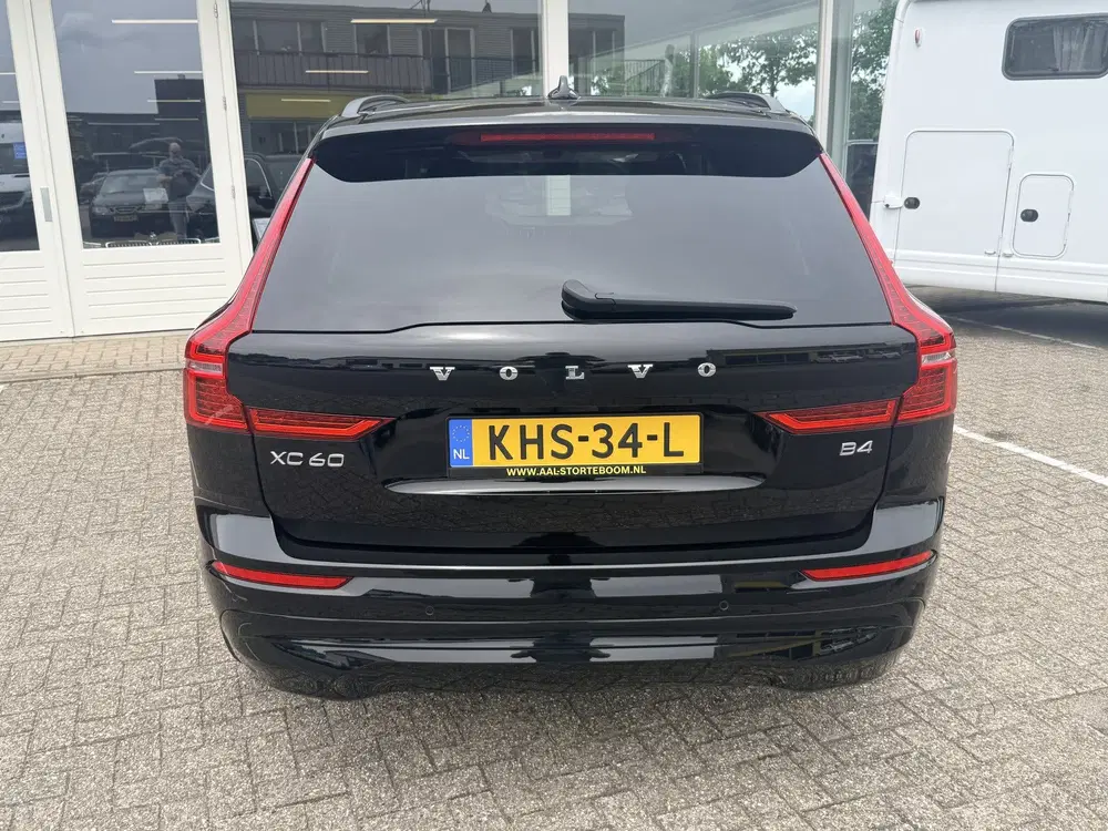 Volvo XC60 2.0 B4 Momentum Business uit 2023, foto 10