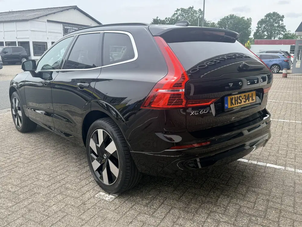 Volvo XC60 2.0 B4 Momentum Business uit 2023, foto 12