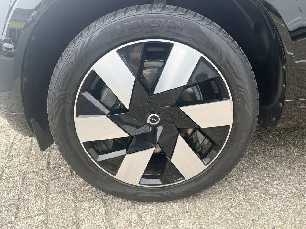 Volvo XC60 2.0 B4 Momentum Business uit 2023, foto 15