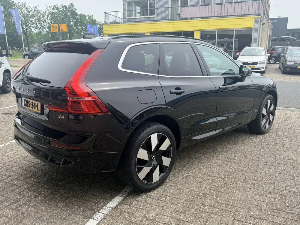 Volvo XC60 2.0 B4 Momentum Business uit 2023, foto 9