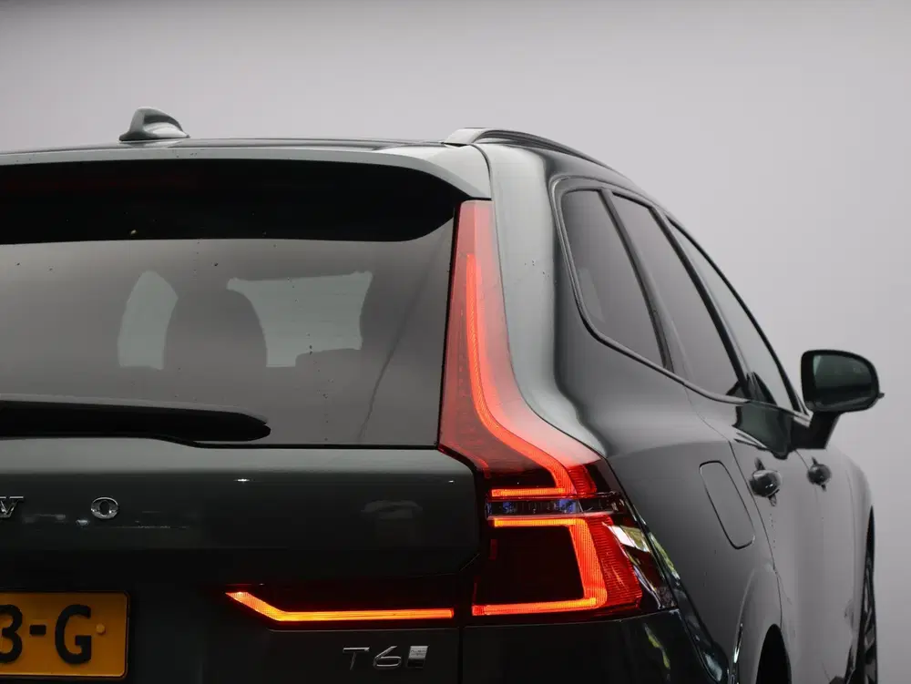 Volvo XC60 T6 AWD Plug-in hybrid Ultra Dark uit 2026, foto 14