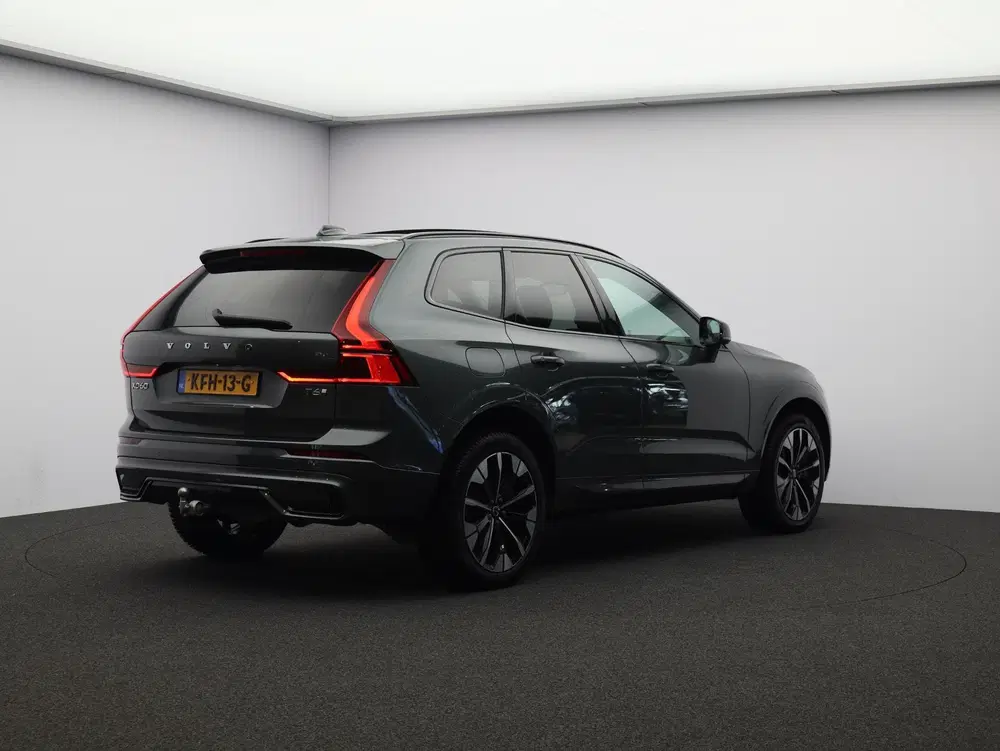 Volvo XC60 T6 AWD Plug-in hybrid Ultra Dark uit 2026, foto 2