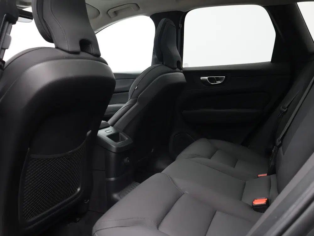 Volvo XC60 T6 AWD Plug-in hybrid Ultra Dark uit 2026, foto 8