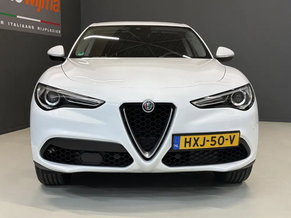 Alfa Romeo Stelvio 2.0 Turbo 280pk AWD Super Q4 Apple carpla uit 2019, foto 3
