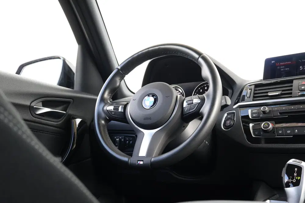 BMW 1-serie 118i Edition Sport Line Shadow Executive uit 2019, foto 13