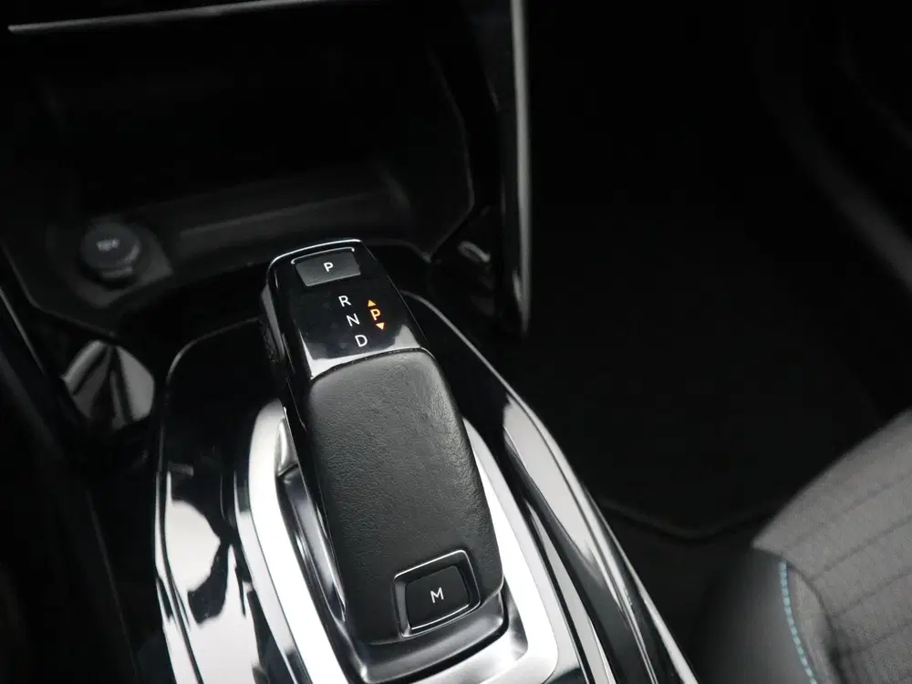 Peugeot 2008 1.2 PureTech Allure AUTOMAAT uit 2021, foto 12