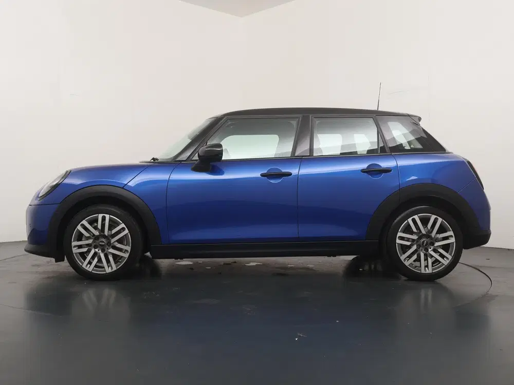Mini Cooper C Cooper C Classic trim uit 2025, foto 12