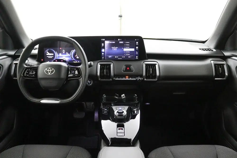 Toyota Urban Cruiser Dynamic 61 kWh uit 2026, foto 10