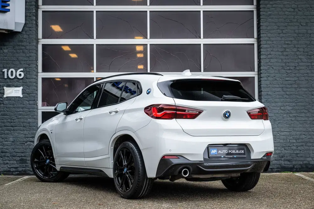 BMW X2 xDrive25e High Executive M sport uit 2023, foto 6