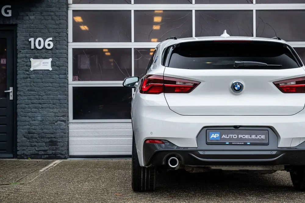 BMW X2 xDrive25e High Executive M sport uit 2023, foto 7