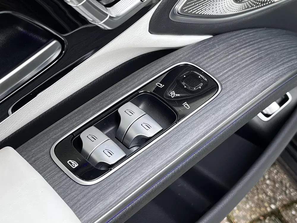 Mercedes-Benz EQS 450+ Luxury Line uit 2025, foto 15