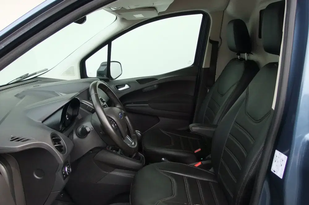 Ford Transit Courier 1.5 TDCI Trend uit 2020, foto 15