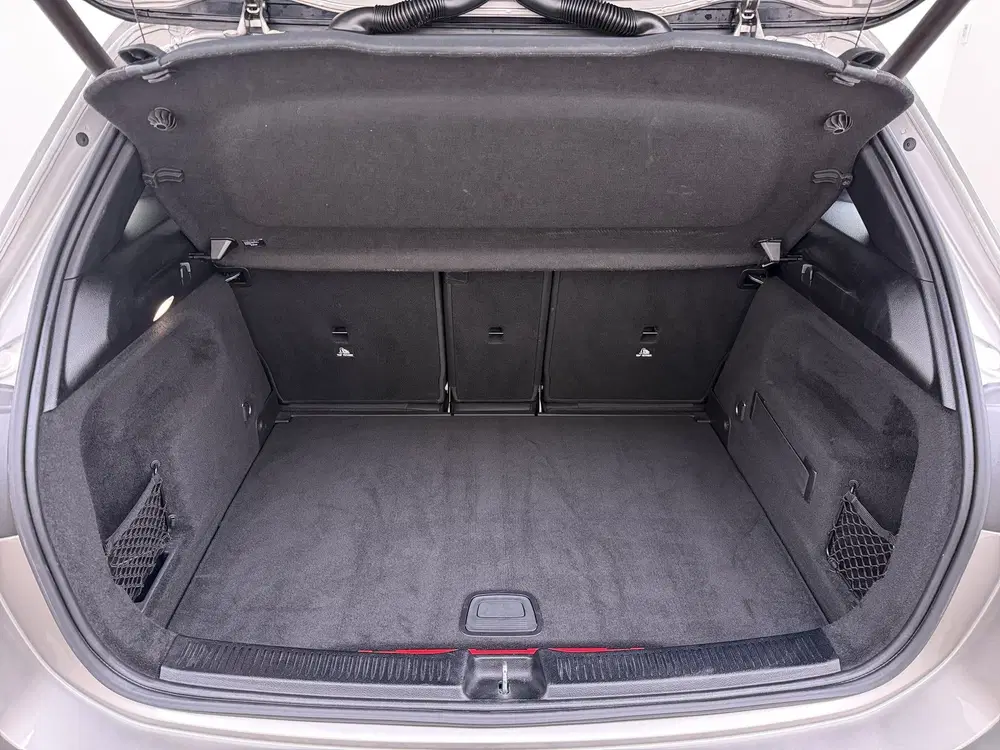 Mercedes-Benz B-Klasse 250e AMG uit 2020, foto 6
