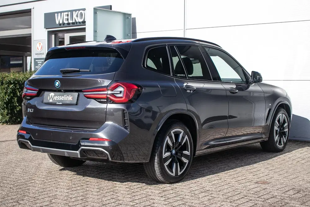 BMW iX3 iX3 M-Sport 80kWh uit 2024, foto 2
