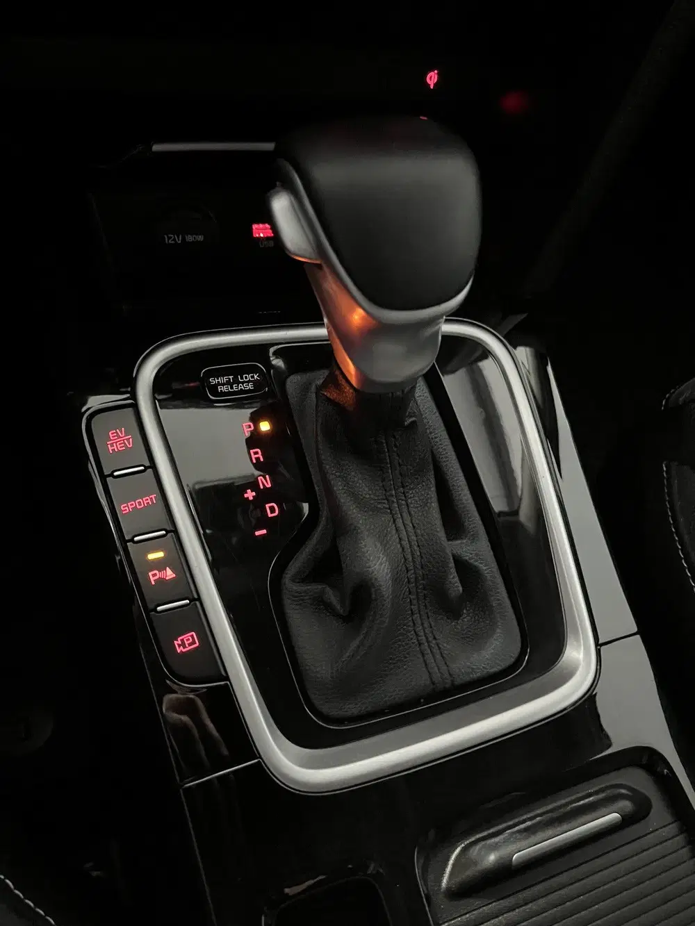 Kia Ceed 1.6 GDI PHEV PLUG-IN DynamicPlusLine 1E uit 2022, foto 10