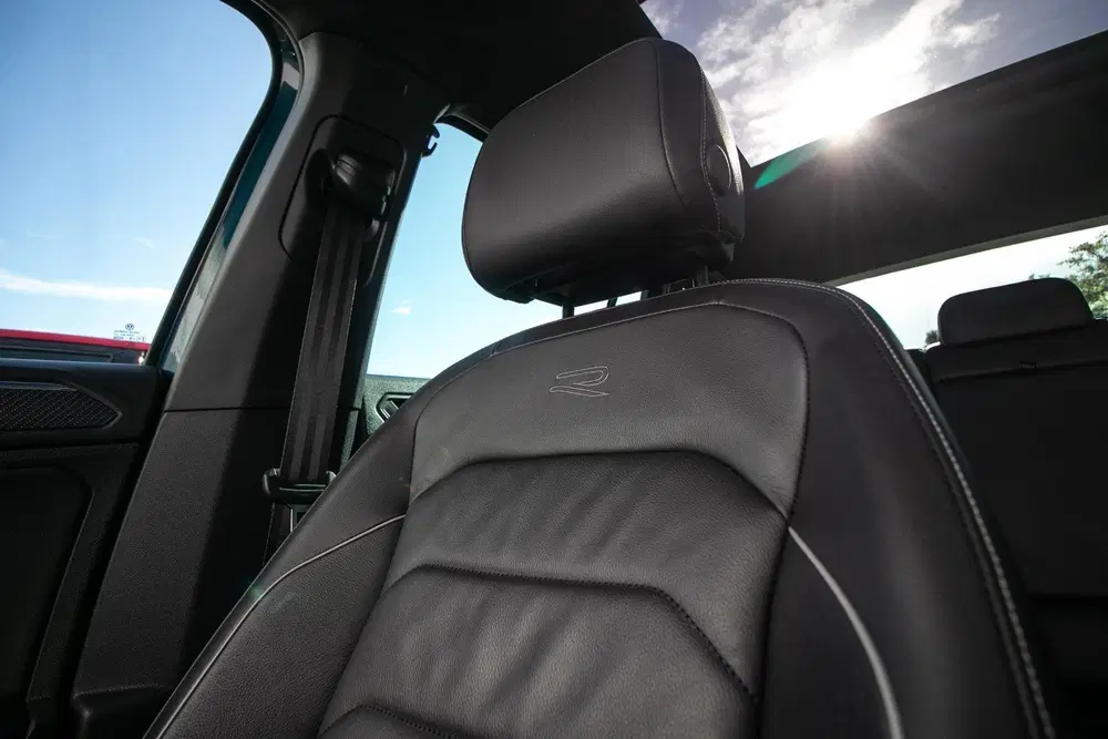 Volkswagen Tiguan 1.4 TSI eHybrid R-Line Business+ uit 2023, foto 6