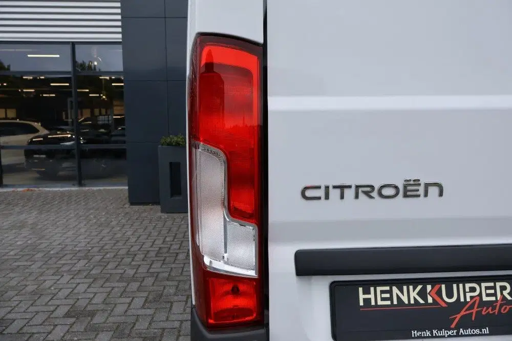 Citroën Jumper Citroen JUMPER L2H2 BlueHDI 140pk uit 2024, foto 12