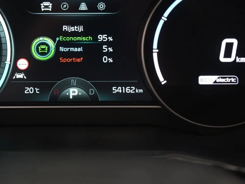 Kia Niro ExecutiveLine 64 kWh uit 2022, foto 4