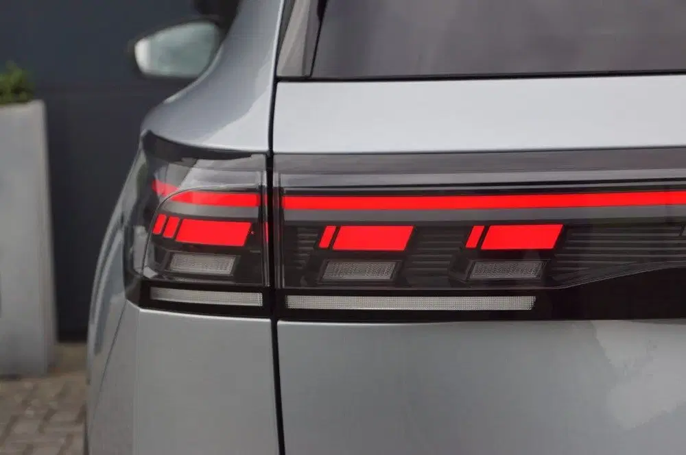 Volkswagen Tiguan 1.5 eTSI DSG R-Line Black st 150pk uit 2025, foto 12