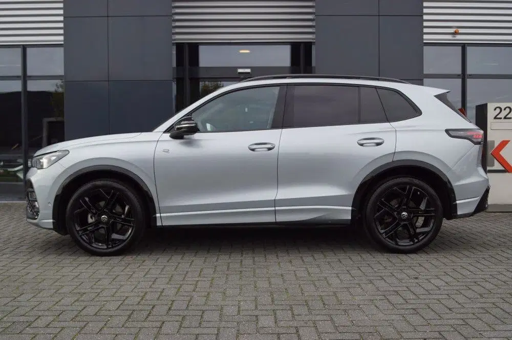 Volkswagen Tiguan 1.5 eTSI DSG R-Line Black st 150pk uit 2025, foto 5