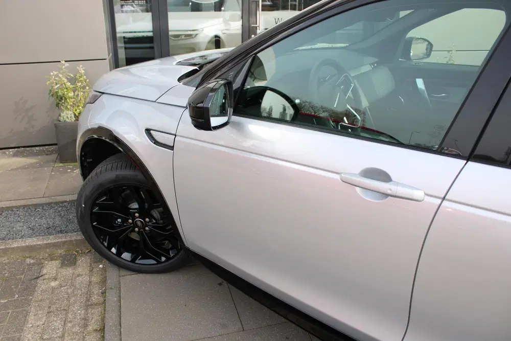 Land Rover Discovery Sport P270e Business Landmark Edition uit 2026, foto 13