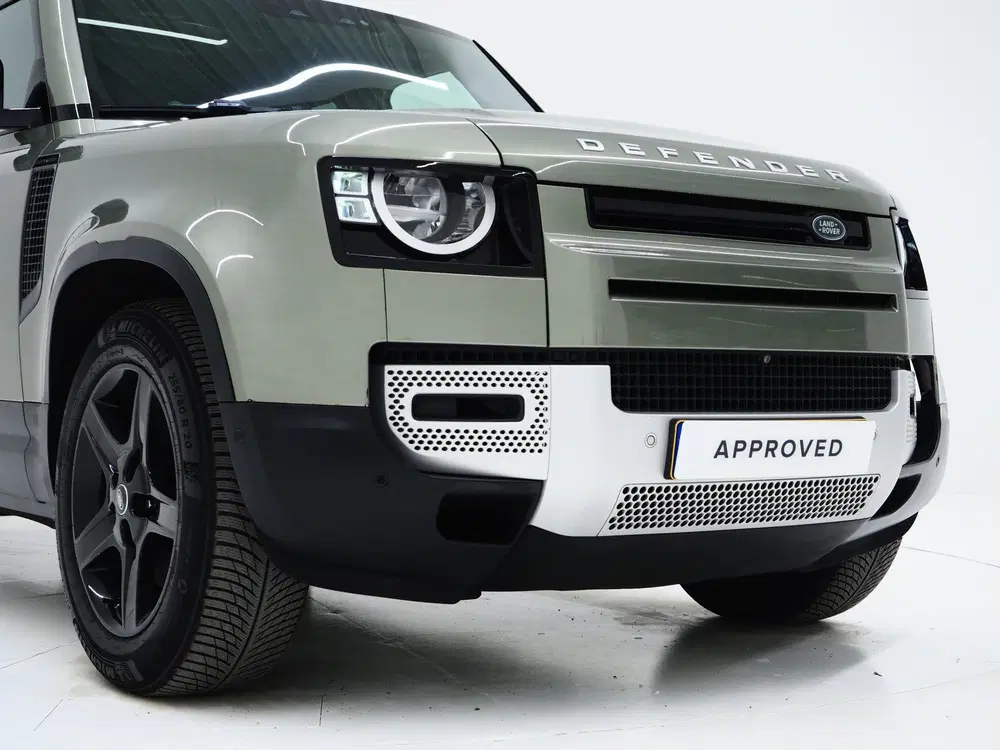 Land Rover Defender 2.0 P400e uit 2021, foto 12