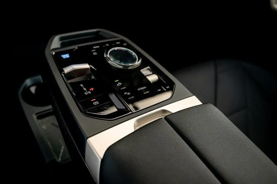 BMW iX xDrive40 Sportpakket uit 2023, foto 11