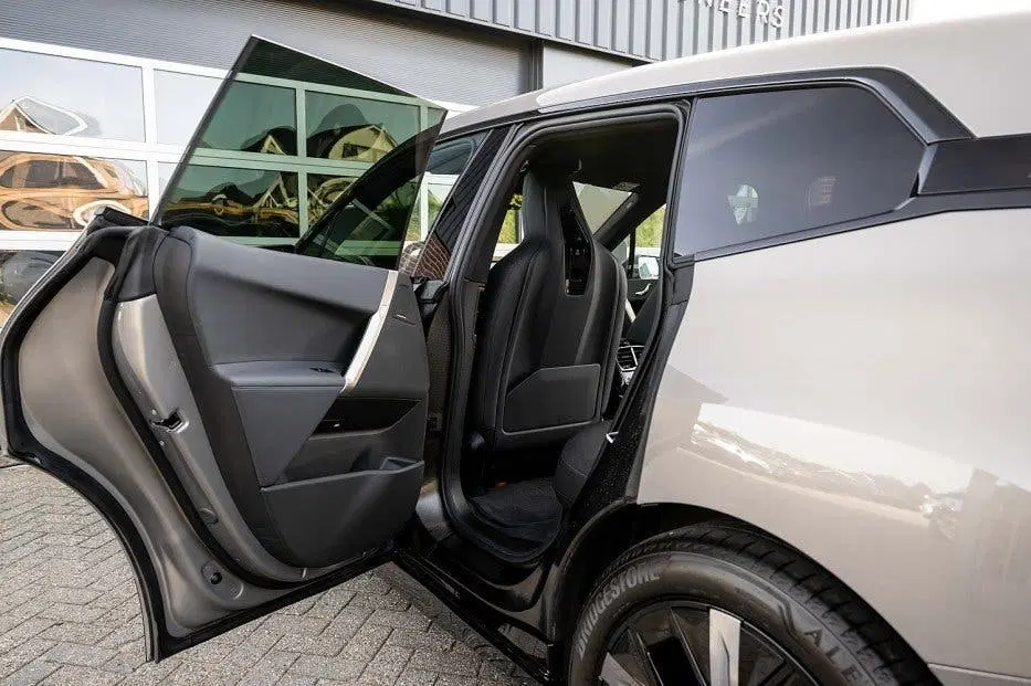 BMW iX xDrive40 Sportpakket uit 2023, foto 12