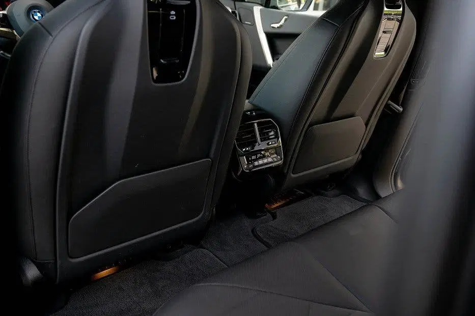 BMW iX xDrive40 Sportpakket uit 2023, foto 15