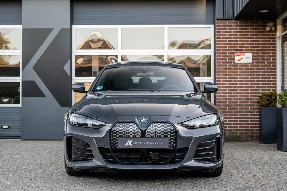 BMW i4 xDrive40 M Sport Pro uit 2025, foto 15