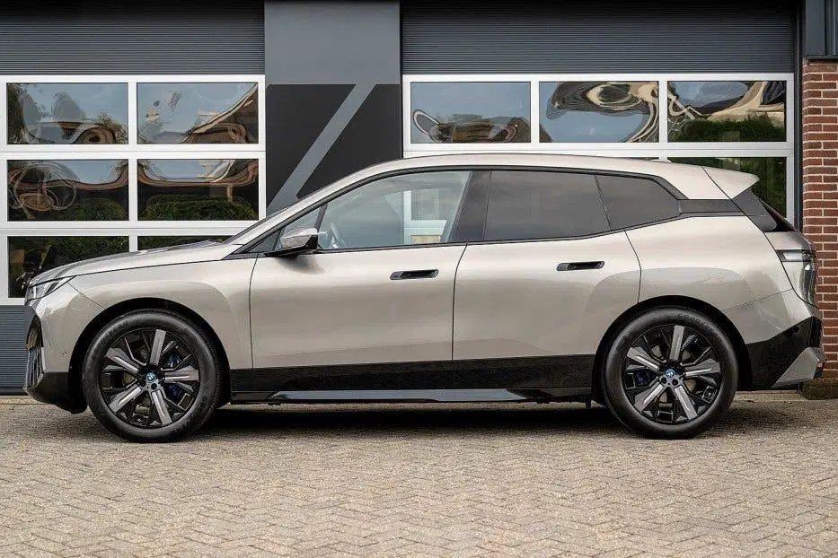 BMW iX xDrive40 Sportpakket uit 2023, foto 5