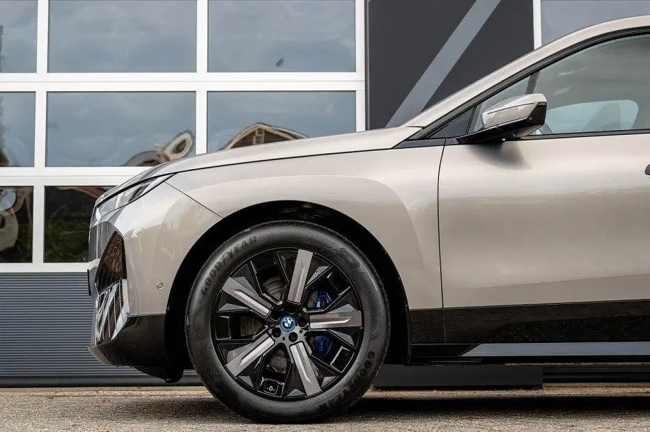 BMW iX xDrive40 Sportpakket uit 2023, foto 6