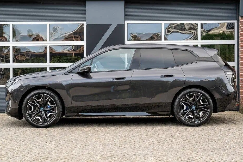 BMW iX xDrive40 Sportpakket uit 2023, foto 6